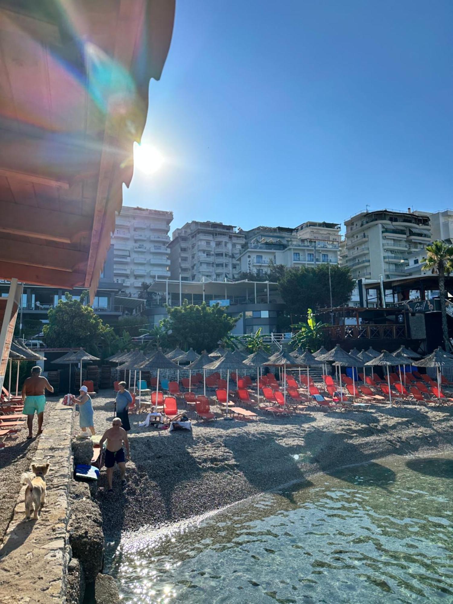 Taurasi Red Saranda Apartment Luaran gambar