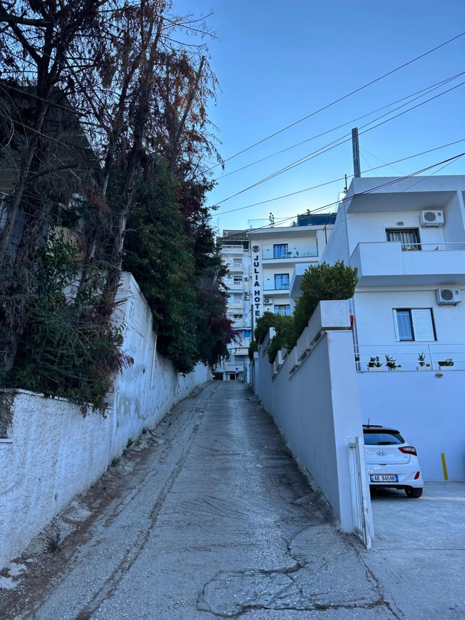 Taurasi Red Saranda Apartment Luaran gambar